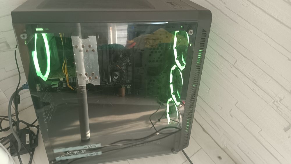 Komputer do pracy/gier i5-11400 / 16 GB / SSD + 2x HDD + Monitor