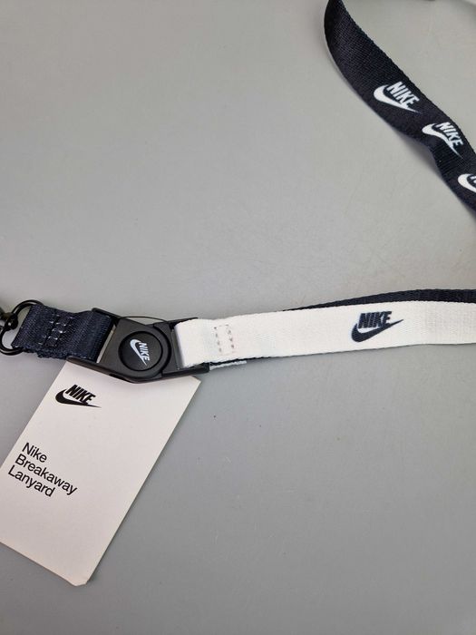 Smycz Nike kolor czarno/biały