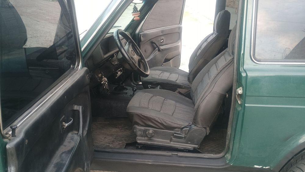 Позашляховик Нива в доглянутому стані