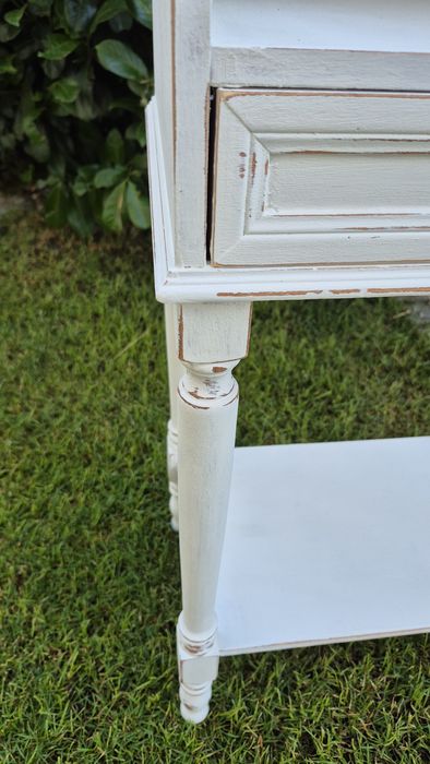 Sprzedam szafkę konsolkę