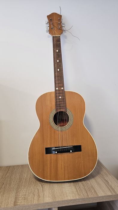 Gitara używana defil klasyczna dobry stan lata 80te