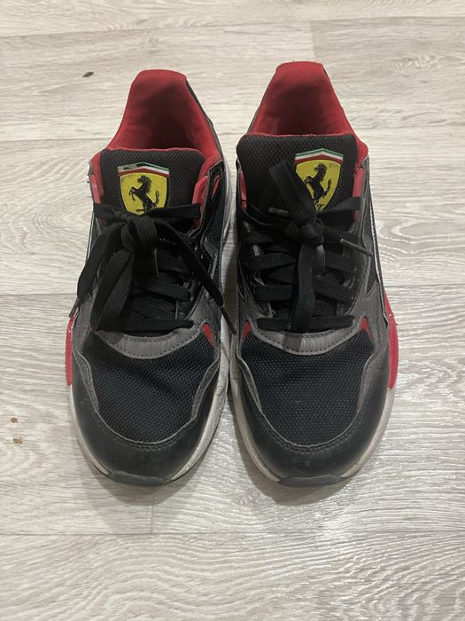 Кросівки онигінал Puma Ferrari р.39