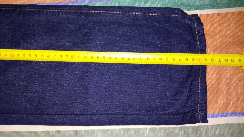 Продам новые джинсовые летние брюки.