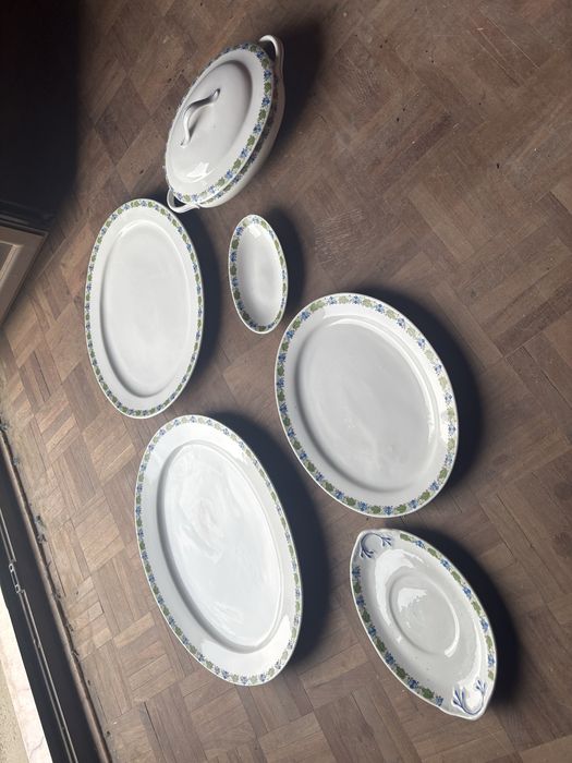 Terrina e travessas antigas Vista Alegre