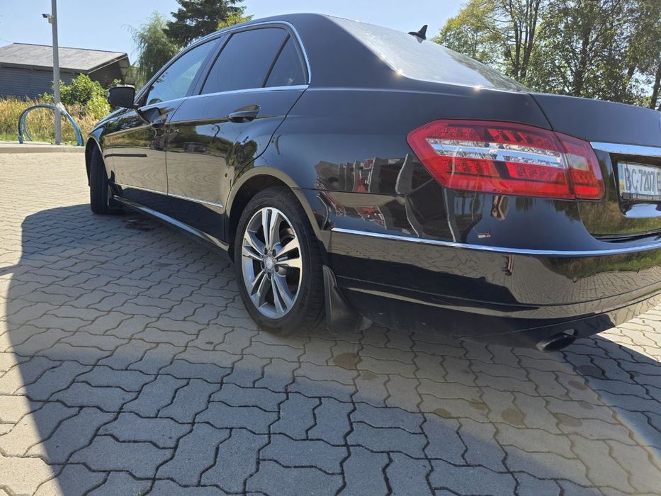 Mercedes-Benz  E350 W212