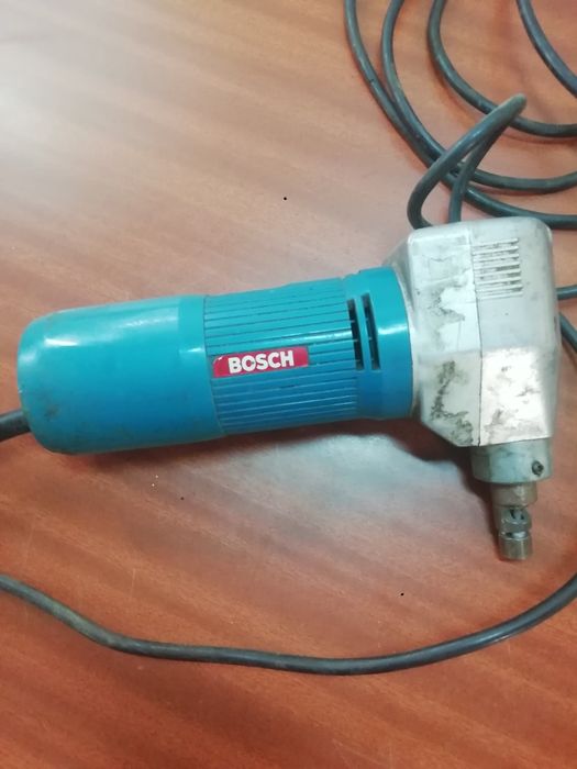 Roedora de chapa Bosch