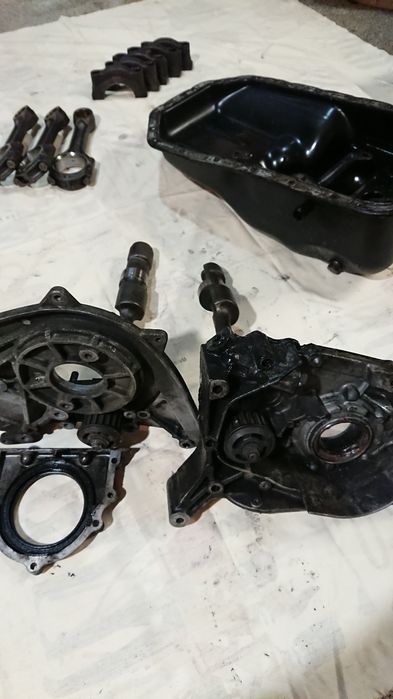 Várias peças de motor Mitsubishi L200