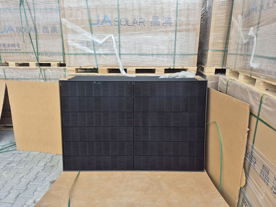 Сонячні  панелі.