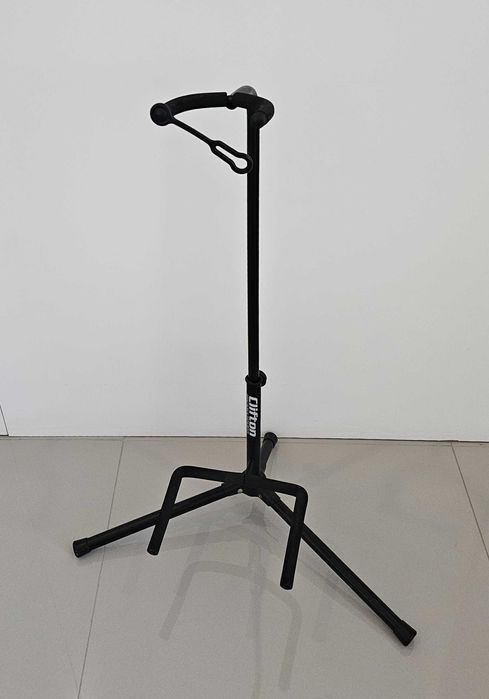 Viola, com capa, apoio, cordoamento novo, afinador de clipe...