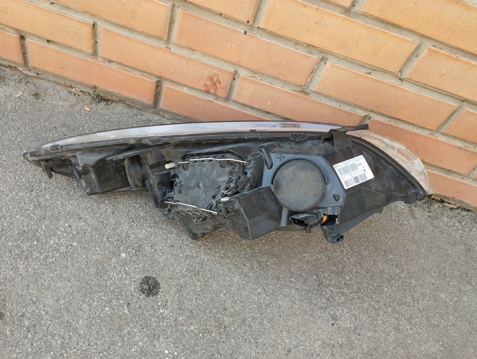 Продам Фару Renault Megane