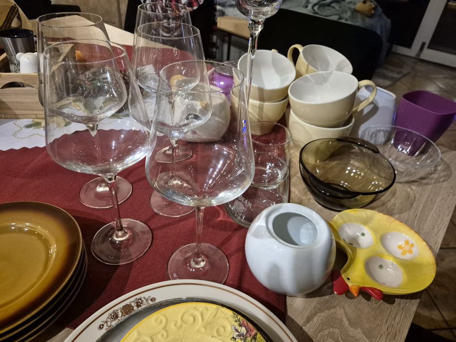 Oddam- filiżanki,kieliszki itp