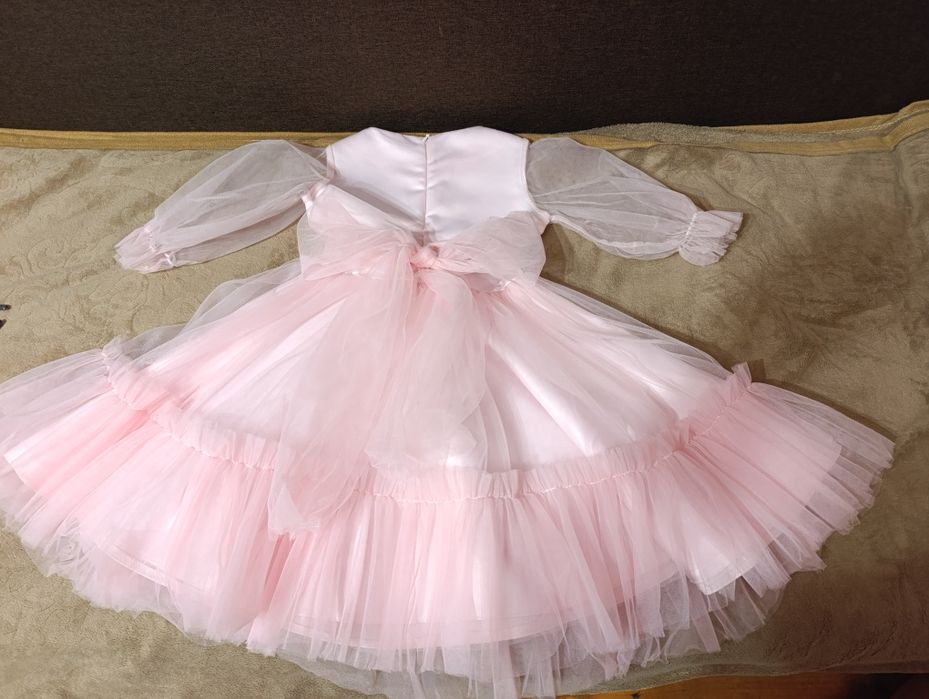 Продам платтячко на дівчинку 5 рочків