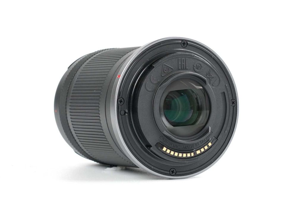 Canon RF 18-150 veio com máquina e está como nova