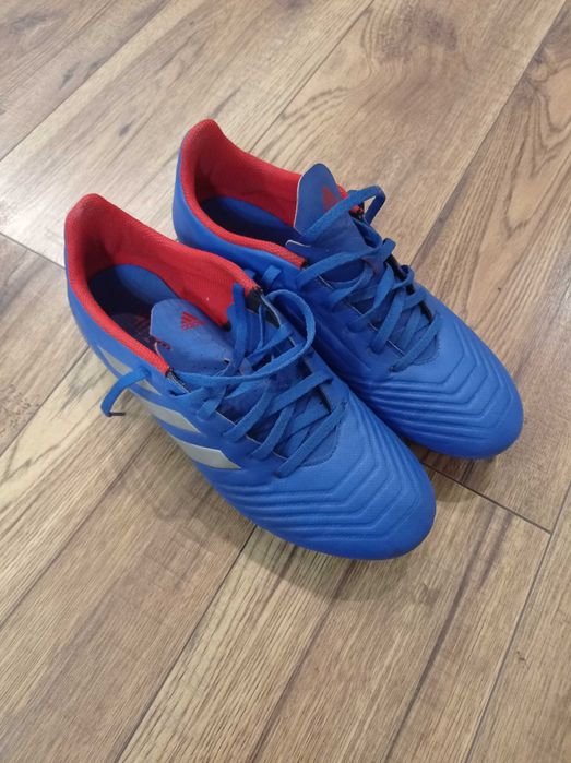 Buty do piłki nożnej