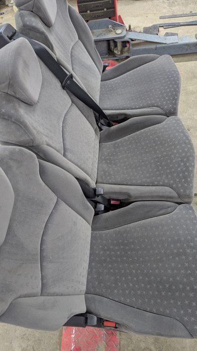 Ряд сидінь для буса