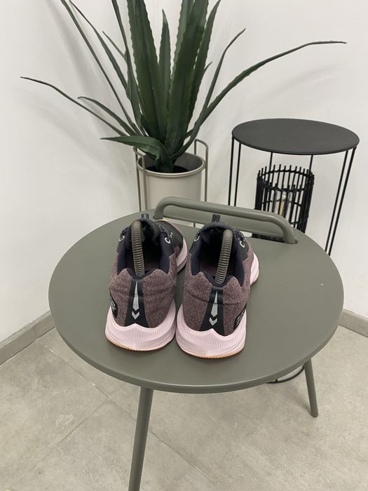 Оригінал кросівки  Nike Air Zoom Winflo 5 Run Shield розмір 37,5 (L16)