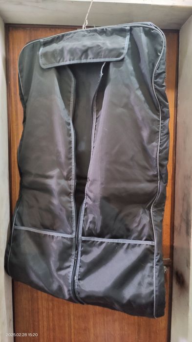 Porta fatos estado impecável