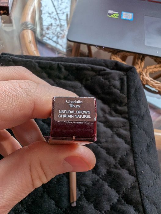 Kredka do brwi - Charlotte Tilbury Brow Pencile, Natural Brown