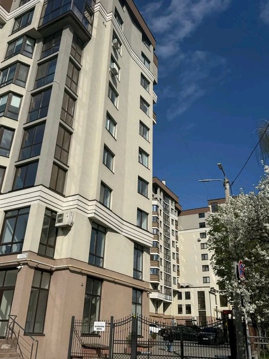 Продаж 2 кім вул.Героїв Єромайдану