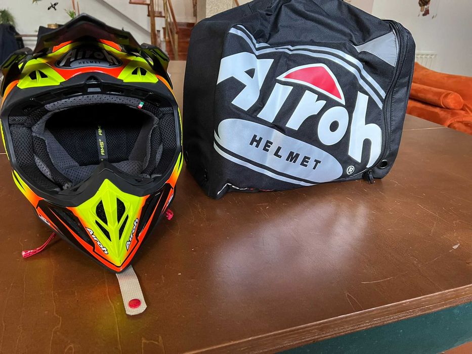 Capacete AIROH Aviator 2.3 AMS2 Fame - Como Novo - Tamanho XL - Enduro