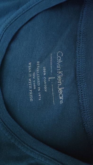świetny t-shirt Calvin Klein Jeans, super stan L/ M