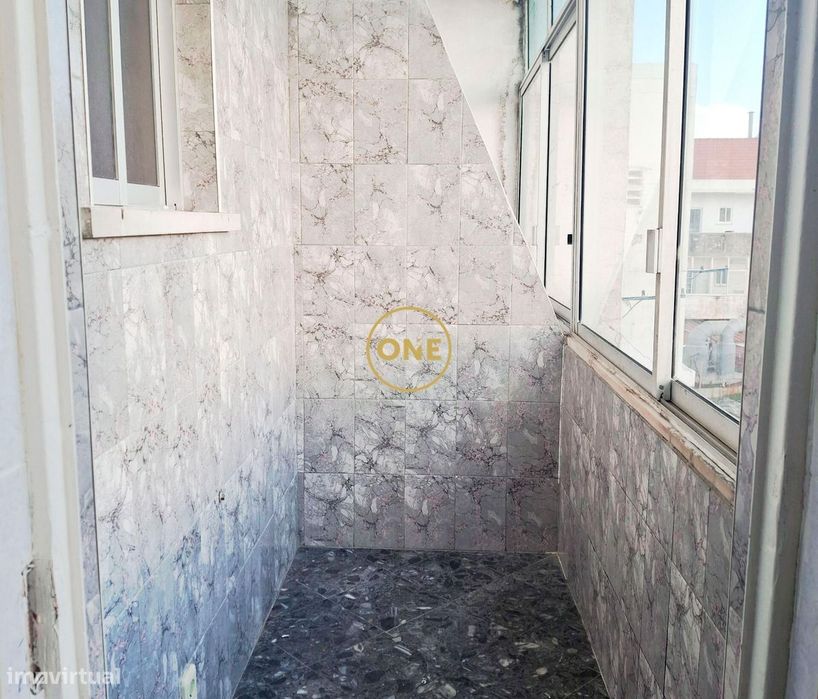 Apartamento T2 no Fogueteiro, Amora – 4º Andar com Excelentes Áreas