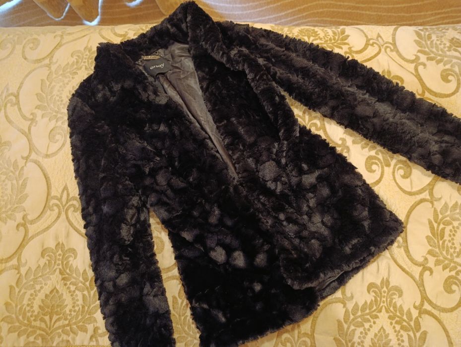 Futerko Orsay lekkie piękny jak nowy rozmiar 36