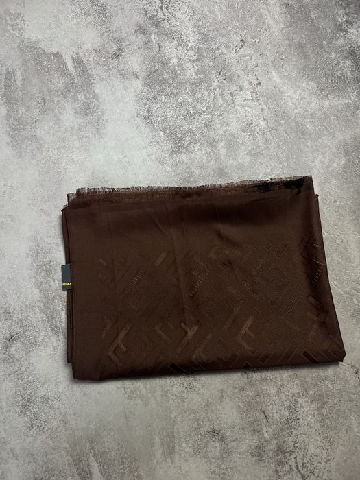 Платок шарф Fendi
