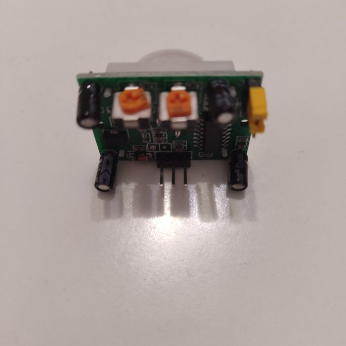 Датчик движения HC-SR501