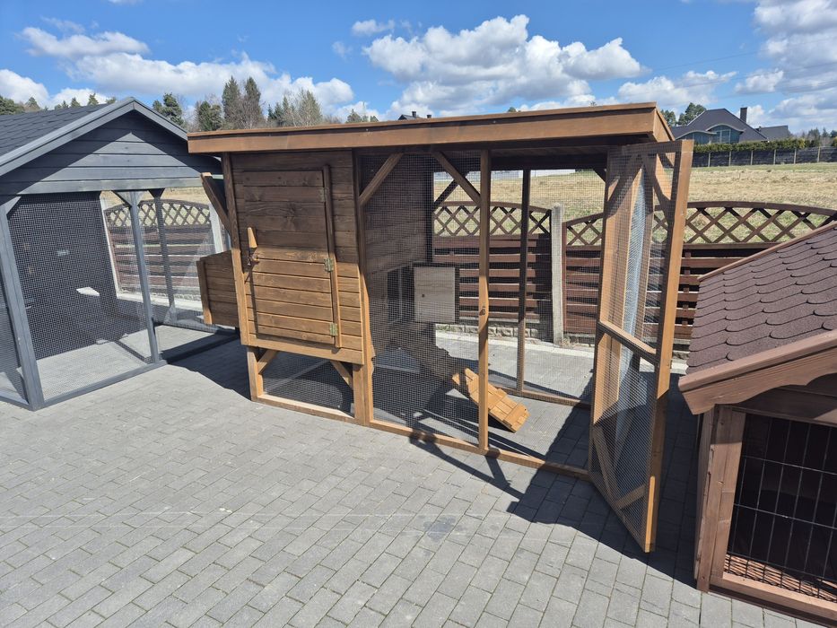 Kurnik dla kur z wolierą