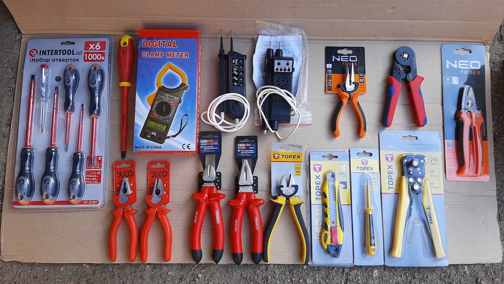 Інструмент діелектричний для електрика до 1000V