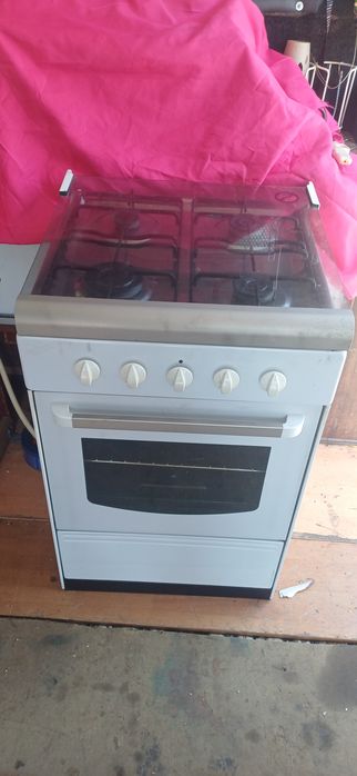 Vendo fogao de gas bilha, 50cm  50cm. Muito bom  estado de conservação.