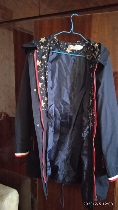 Куртка женская ветровка