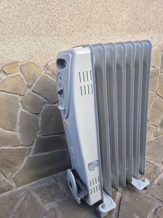 Радіатор опалення масляний DeLonghi, Saturn