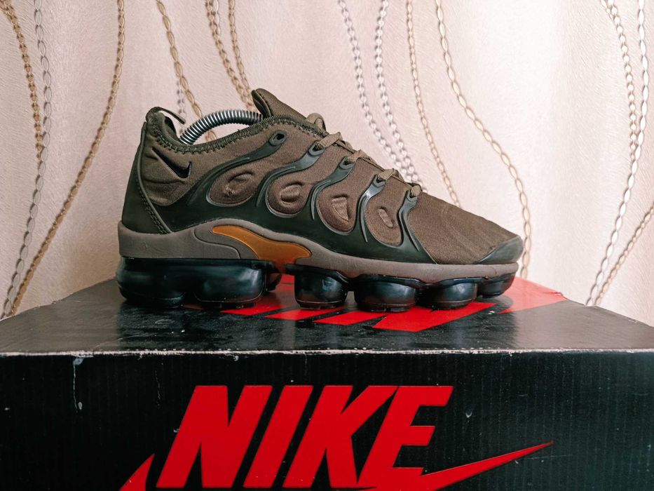 Кроссовки  Nike Air Max Plus  Оригинал стелька 26,5 см