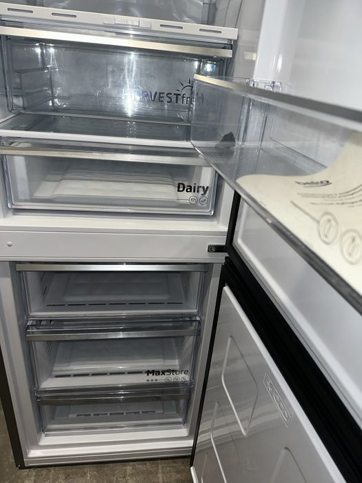 Холодильник «Beko B5RCNA405ZXBR»