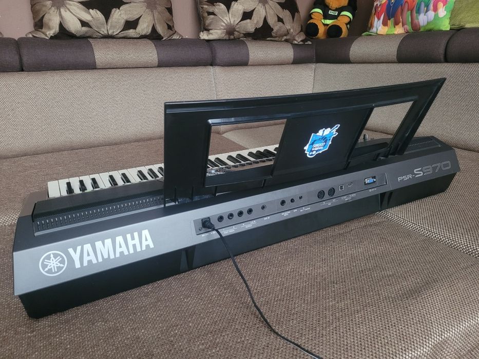 Yamaha psr s970 + 581 styli