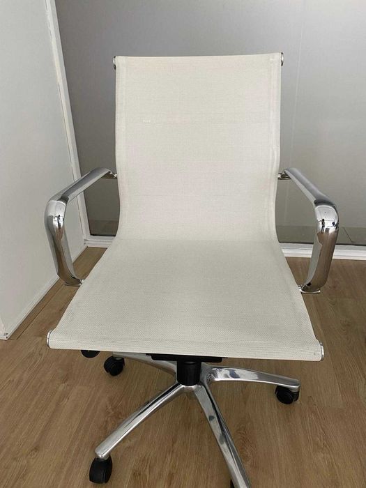 Cadeiras Escritório Nevada NewMds Gir Rede Branca 5 unid (loja 280EUR)