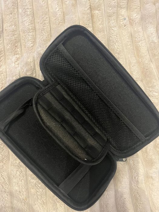 Nintendo Switch + pudełko + akcesoria + 4 gry