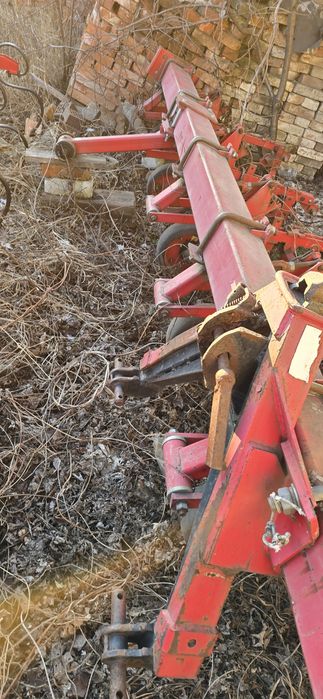 Продам заводской междурядный культиватор на подшипниках крн- 5.6