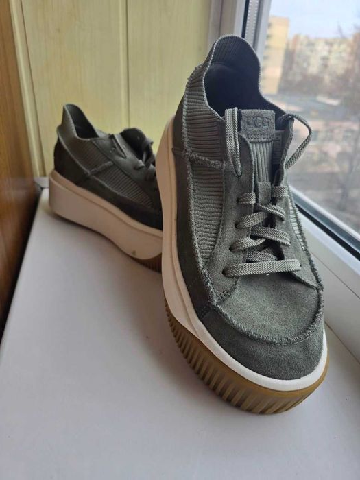 Оригінальні Кросівки UGG 40.5-41р