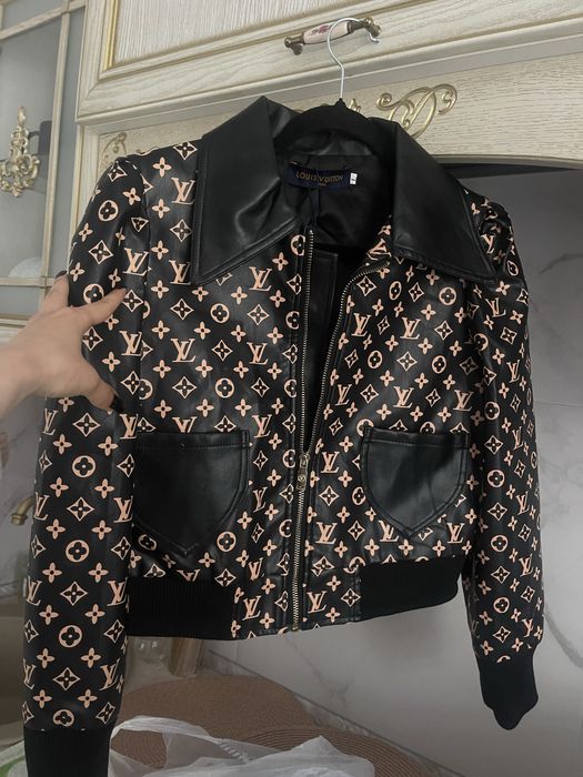Косуха кожа куртка Louis Vuitton новая