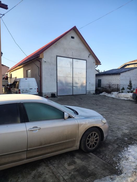 Здається приміщення під СТО
