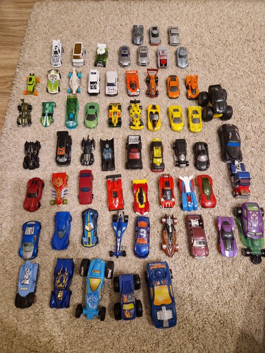Hot wheels 61 szt