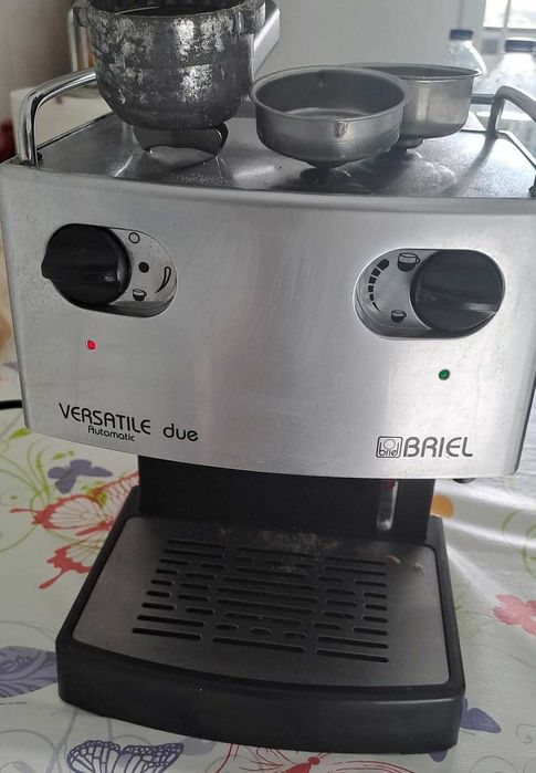 Máquina café Briel modelo Versatile Due
