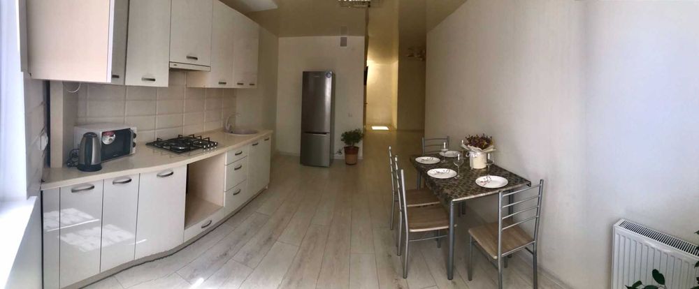 Подобово. Посуточно. Недалеко озеро. Центр, нова 3 кімн квартири.