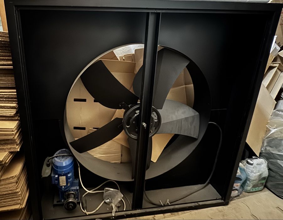 Промисловий вентилятор з редуктором і двигуном proMotor