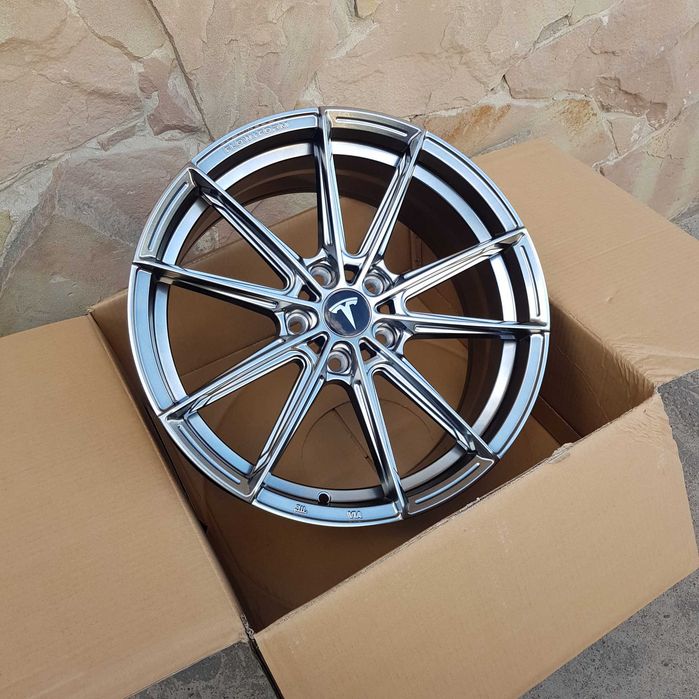 Диски НОВІ R18 5x114,3 Tesla Model 3 Toyota Camry RAV4 Lexus IS GS  Honda KIA