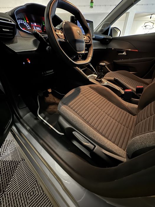 PEUGEOT 208  1.2  GASOLINA 2021