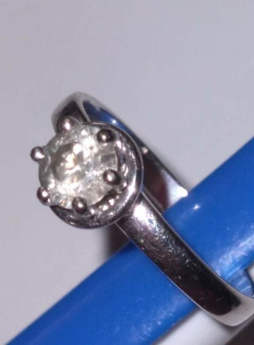 0,74кр кольцо с бриллиантом в белом золоте 585 проба